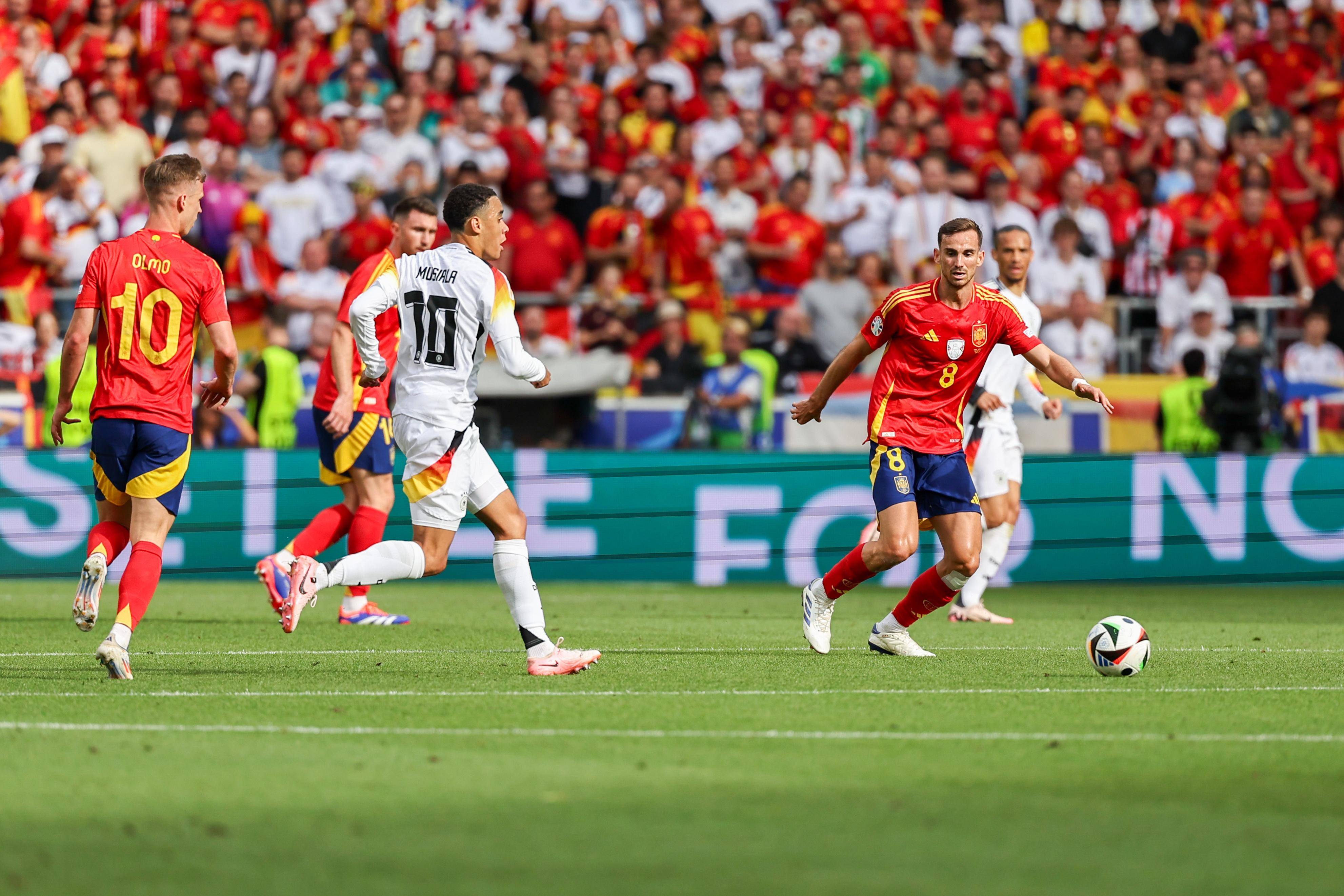 德国队全面优势战胜对手晋级欧洲杯